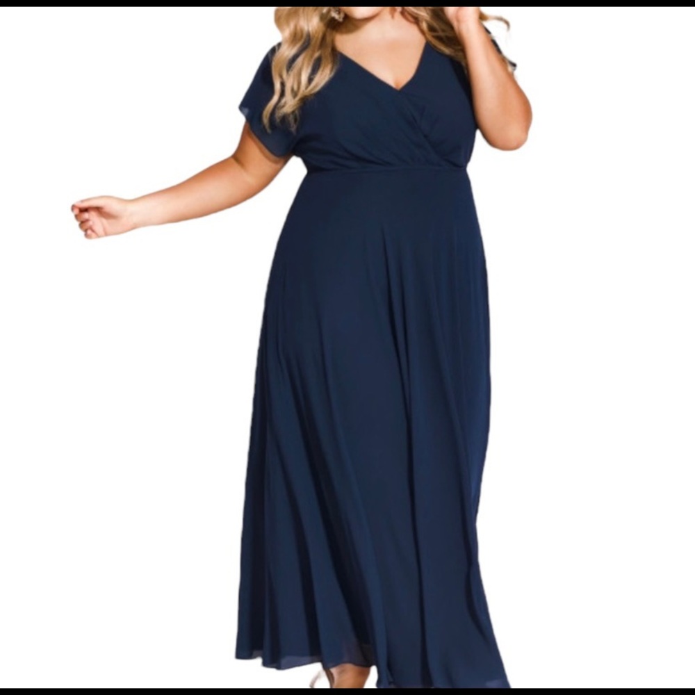 City Chic Navy L/20 Maxi Dress